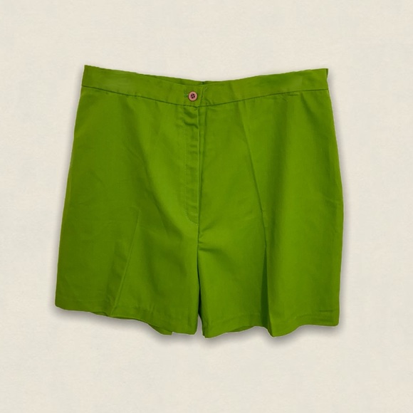 Vintage dead stock high waisted Kelly green shorts - Picture 1 of 7